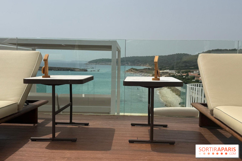 Villa Le Blanc Gran Meliá : bain de soleil du rooftop avec vue sur la baie