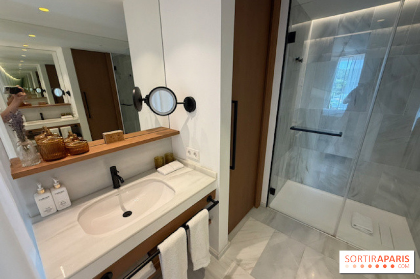 Villa Le Blanc Gran Meliá : salle de bain de la chambre