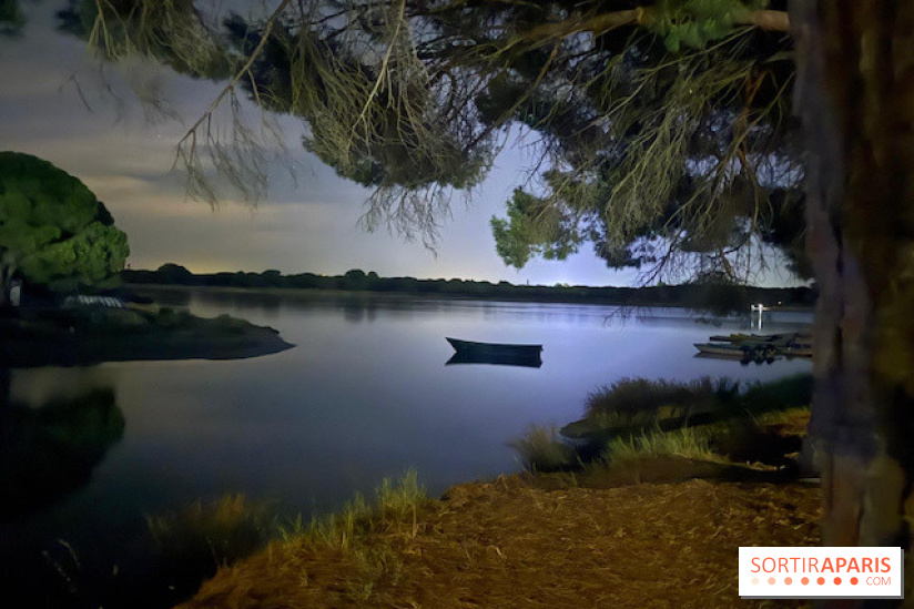 L’étang du Ponant de nuit à La Grande-Motte