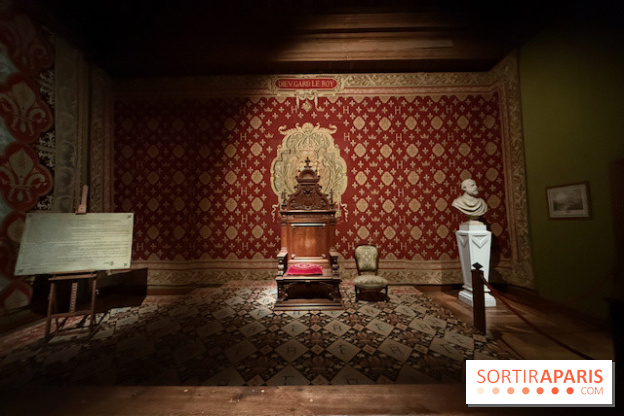 Mise en scène d’un trône royal