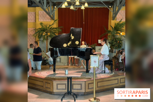 La pianiste de L'Orangerie au Puy du Fou