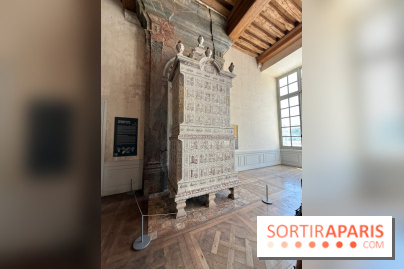 Poêle monumental décoré