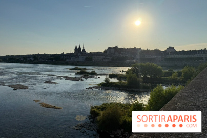 Vue sur Blois au coucher du soleil