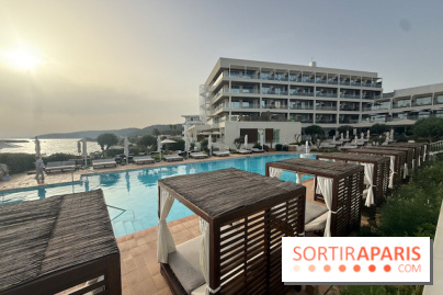 Villa Le Blanc Gran Meliá : piscine principale au coucher du soleil