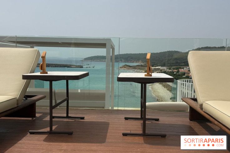 Villa Le Blanc Gran Meliá : bain de soleil du rooftop avec vue sur la baie