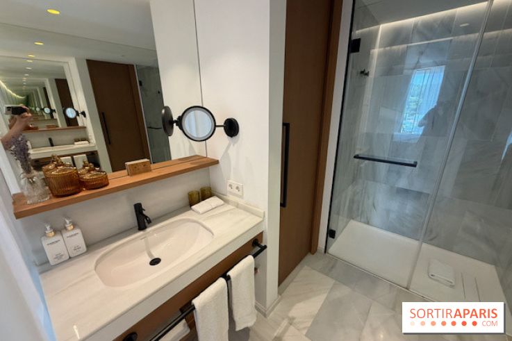 Villa Le Blanc Gran Meliá : salle de bain de la chambre