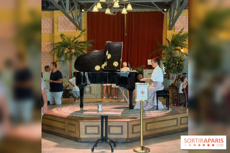 La pianiste de L'Orangerie au Puy du Fou