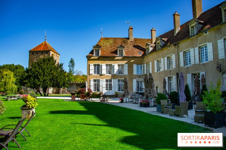 Le Château de Vault-de-Lugny, un écrin royal à deux heures de Paris