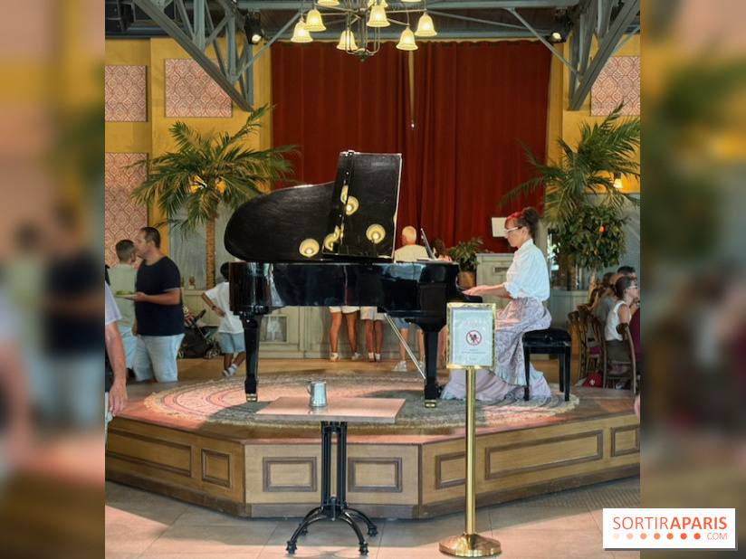 La pianiste de L'Orangerie au Puy du Fou