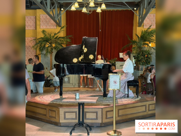 La pianiste de L'Orangerie au Puy du Fou