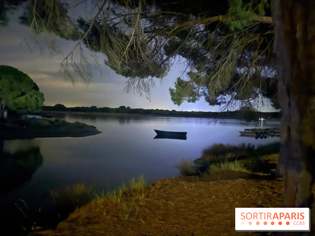 L’étang du Ponant de nuit à La Grande-Motte