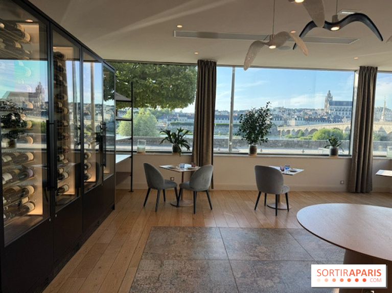 Salle du restaurant Amour Blanc