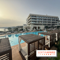 Villa Le Blanc Gran Meliá : piscine principale au coucher du soleil