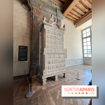 Poêle monumental décoré