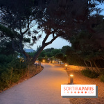 Villa Le Blanc Gran Meliá : allée des jardins en soirée