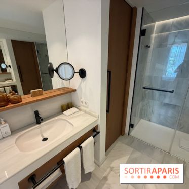 Villa Le Blanc Gran Meliá : salle de bain de la chambre