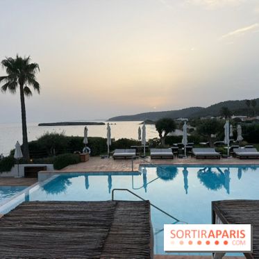 Villa Le Blanc Gran Meliá : piscine principale en fin de journée