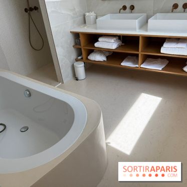 La salle de bains de la suite vue mer