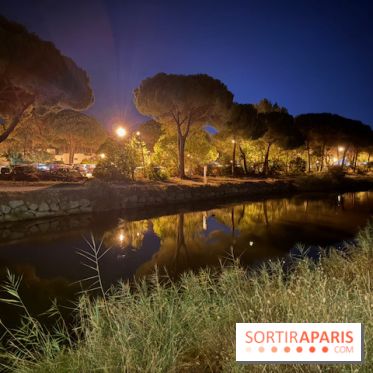 Le Ponant illuminé à la tombée de la nuit
