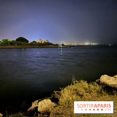 Le littoral de La Grande-Motte de nuit