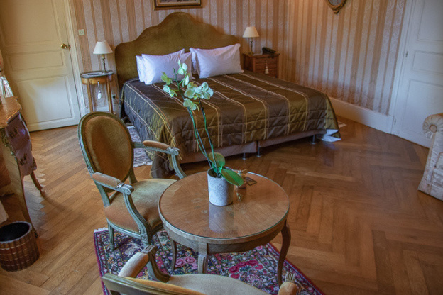 Le Château de Vault-de-Lugny, un écrin royal à deux heures de Paris