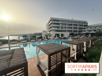 Villa Le Blanc Gran Meliá : piscine principale au coucher du soleil