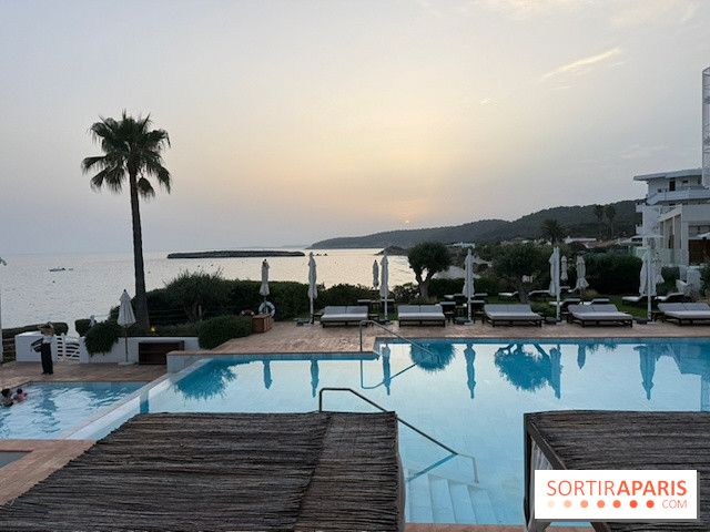 Villa Le Blanc Gran Meliá : piscine principale en fin de journée
